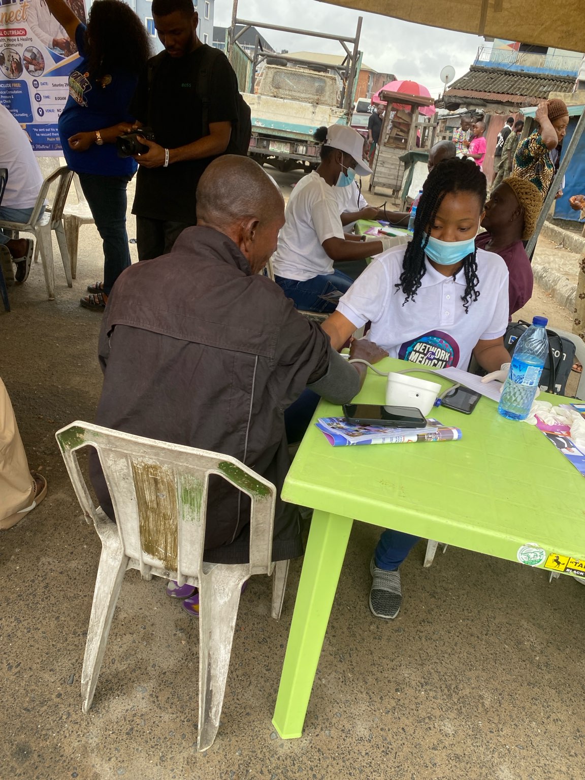 NMM NIGERIA TAKES HOPE TO AJEGUNLE COMMUNITY BRINGING HEALING TO OVER 1000 INDIGENS.